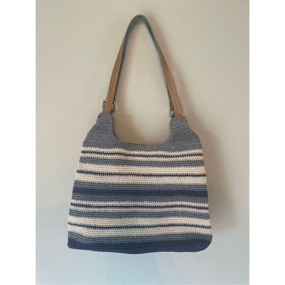 Frankie & Johnnie Crocheted Bag - Picture 5 of 8